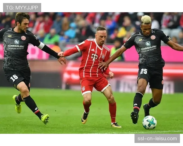 美因茨对阵波鸿一役，上半场补时阶段出现3次球员抽筋